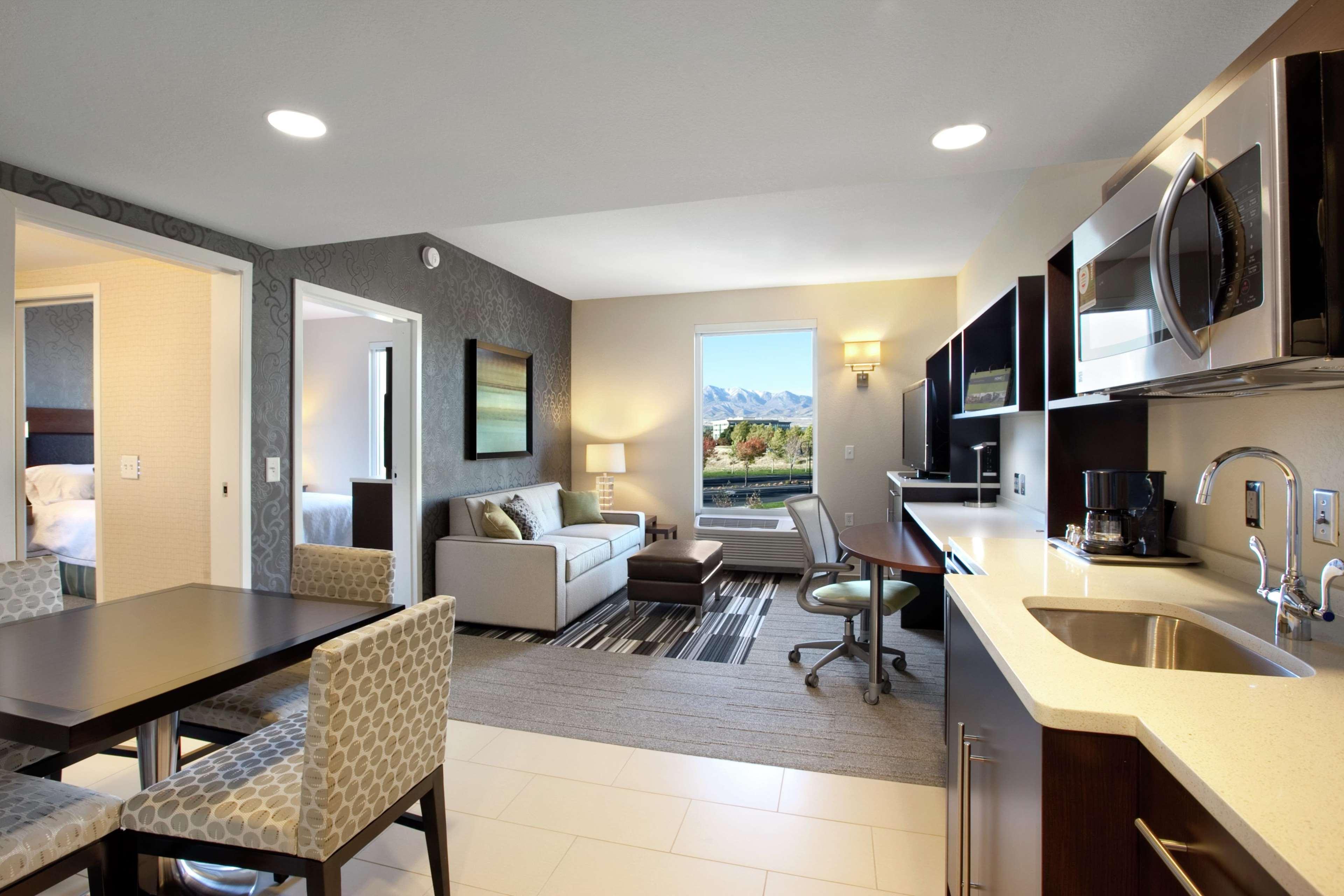 Home2 Suites By Hilton West Valley City Room photo